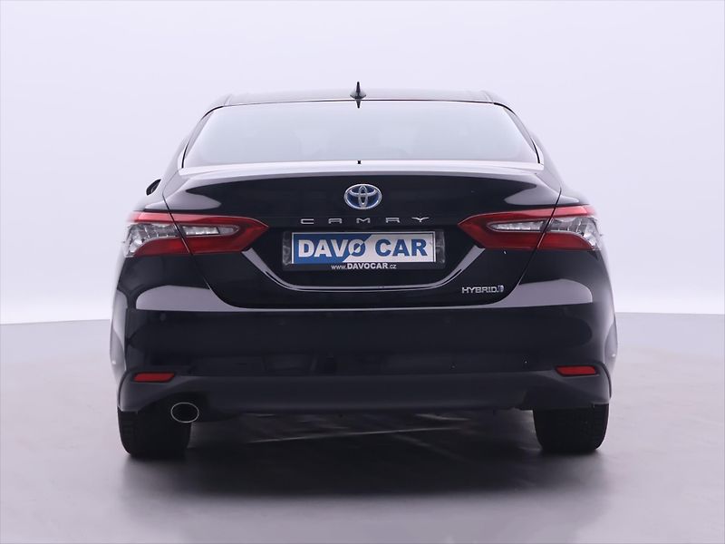 Toyota Camry 2,5 HEV Aut. CZ Executive DPH - fotka 6 z 40