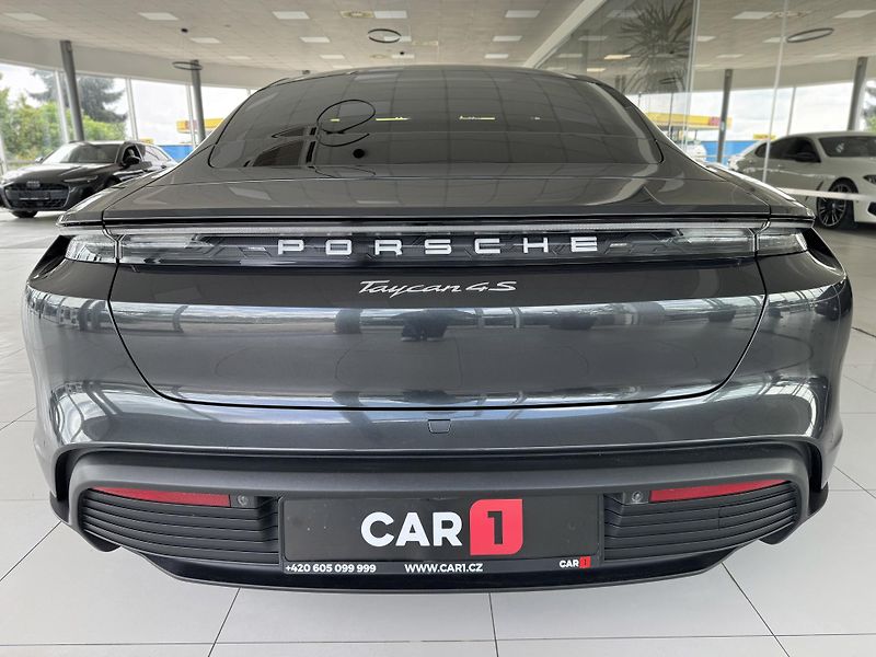 Porsche Taycan 4S Performance*Panorama*DPH - fotka 6 z 41