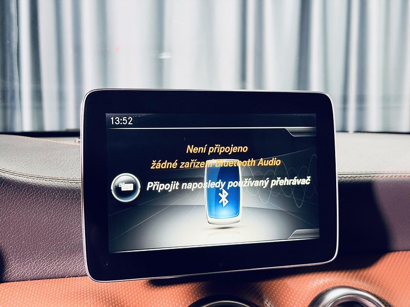 Mercedes-Benz Třídy A (2016) 180D*KAMERA*KEYLESS - fotka 29 z 39