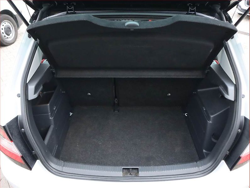 Škoda Fabia (2017) Monte Carlo 1.0 TSI, Navi - fotka 14 z 22