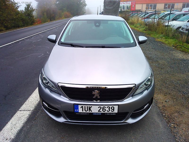 Peugeot 308 1.6 HDi, 73 kW, klima, 2x kola - fotka 8 z 32