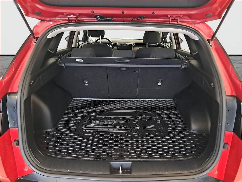 Hyundai Tucson (2021) 1.6 T-GDI - fotka 13 z 19