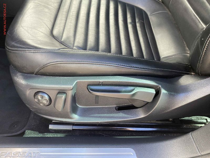 Volkswagen Passat (2014) 2.0 TSi, Highline, bixen - fotka 14 z 17