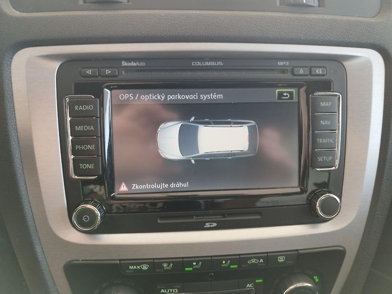 Škoda Octavia (2009) RS 2,0TDi 125 LED ALU SERVISKA - fotka 27 z 38