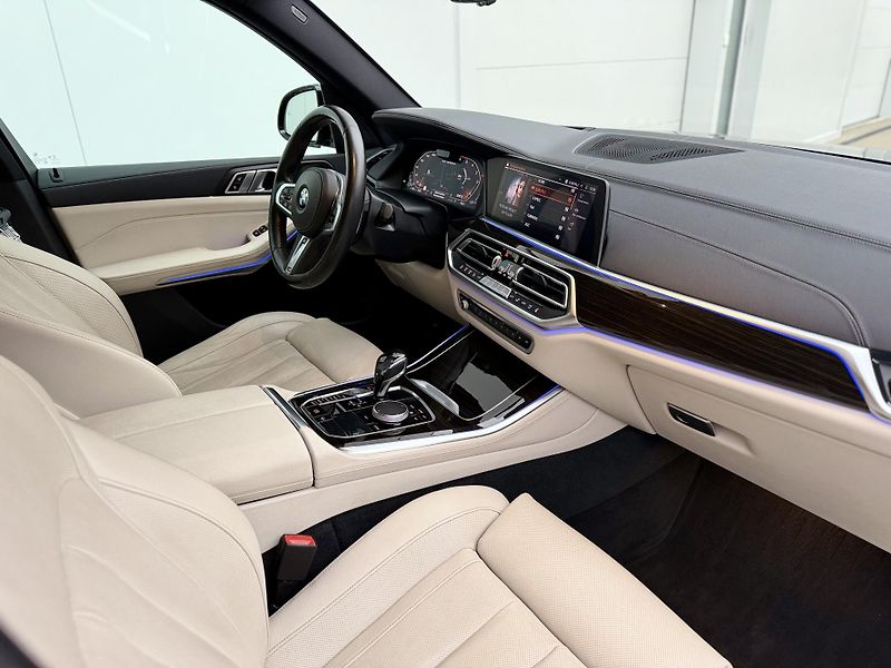 BMW X5 (2019) BMW X5 m50d  - fotka 23 z 25