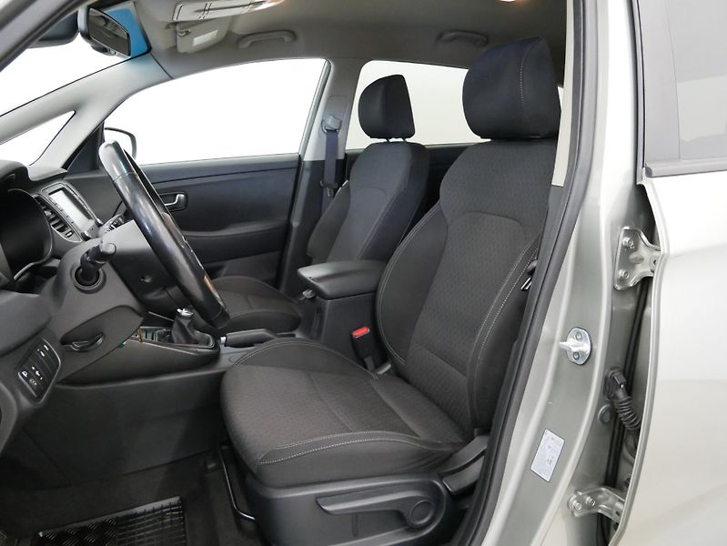 Kia Carens - fotka 11 z 26