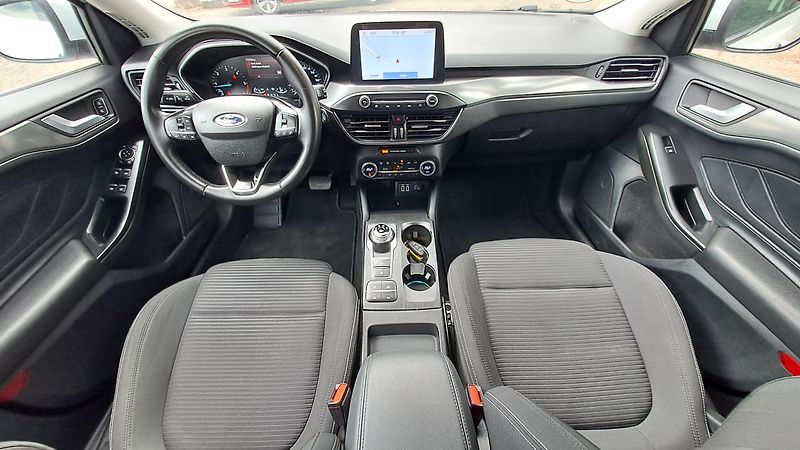 Ford Focus 1.5 EcoBlue Titanium Automat - fotka 14 z 27