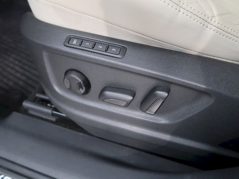Škoda Kodiaq (2022) L&K 2.0TDI 147KW 4x4 7MÍST WEB - fotka 14 z 51