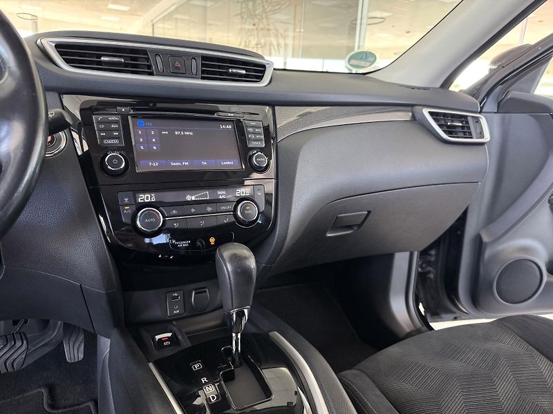 Nissan X-Trail 1,6dCi 96kW*AUT*360kam*Panoram - fotka 21 z 35