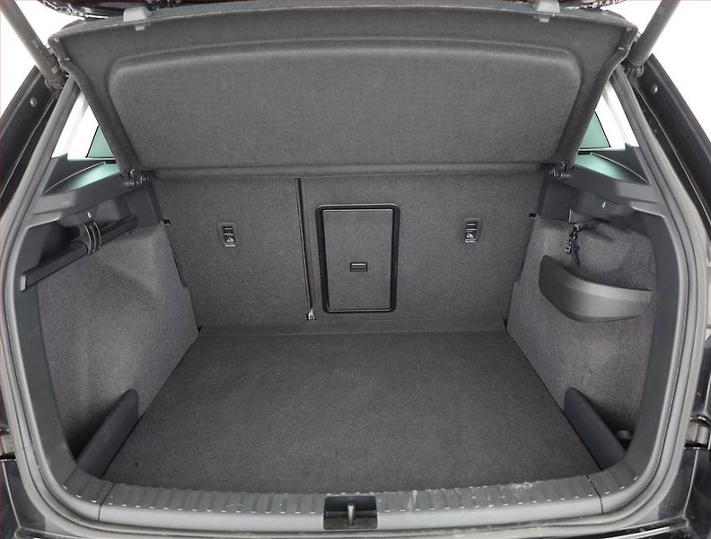 Škoda Karoq (2024) 2.0 TDI - fotka 19 z 20