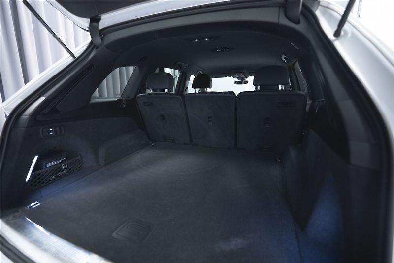 Audi Q7 3,0 TDI QUATTRO S-LINE ČR - fotka 43 z 45