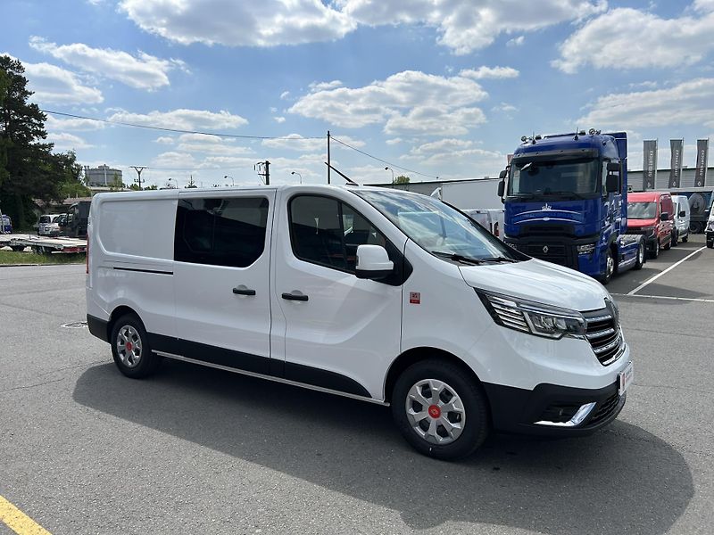 Renault Trafic (2026) CREW VAN L2H1 150k RED 6 míst - fotka 4 z 21