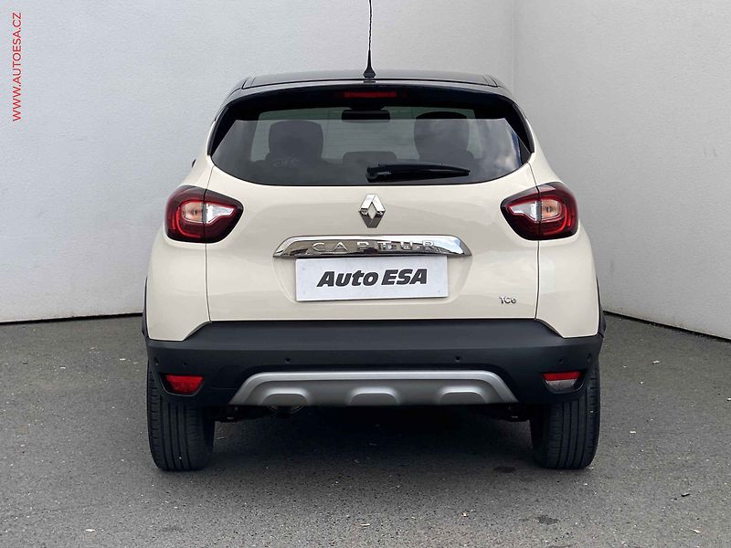 Renault Captur (2017) 1.2 TCe, Intense, AT, navi - fotka 5 z 17
