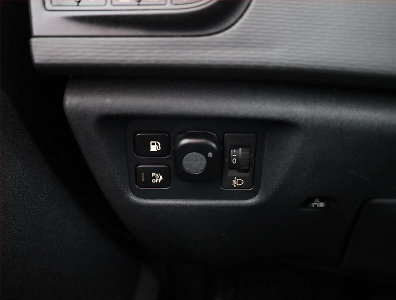 Citroën C4 Picasso (2007) 1.8 i, nová STK, pěkný stav - fotka 12 z 13