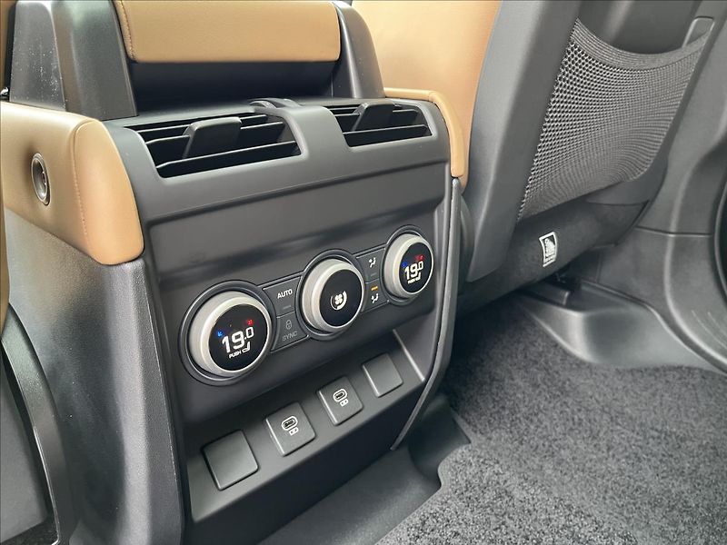 Land Rover Defender (2026) 110 D350 X-DYNAMIC HSE - fotka 29 z 35