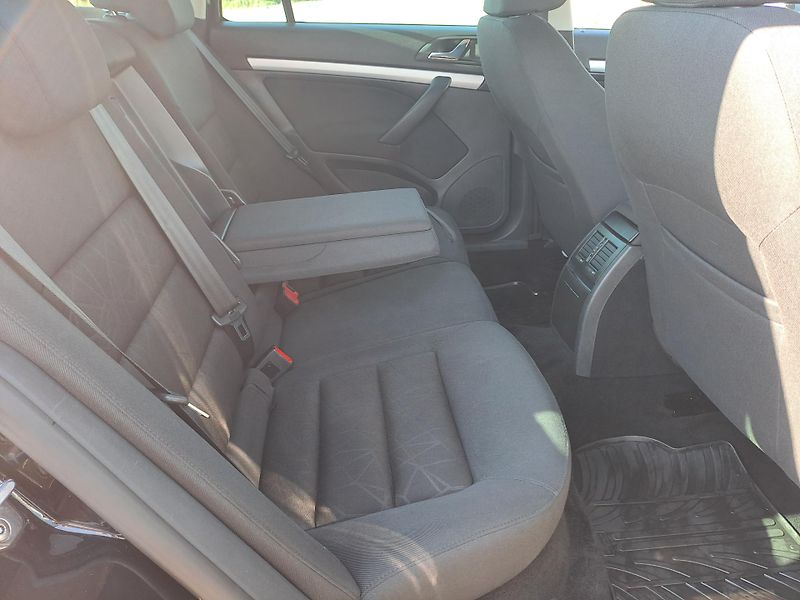 Škoda Octavia (2011) 1.6 TDi, PĚKNÝ STAV - fotka 17 z 30