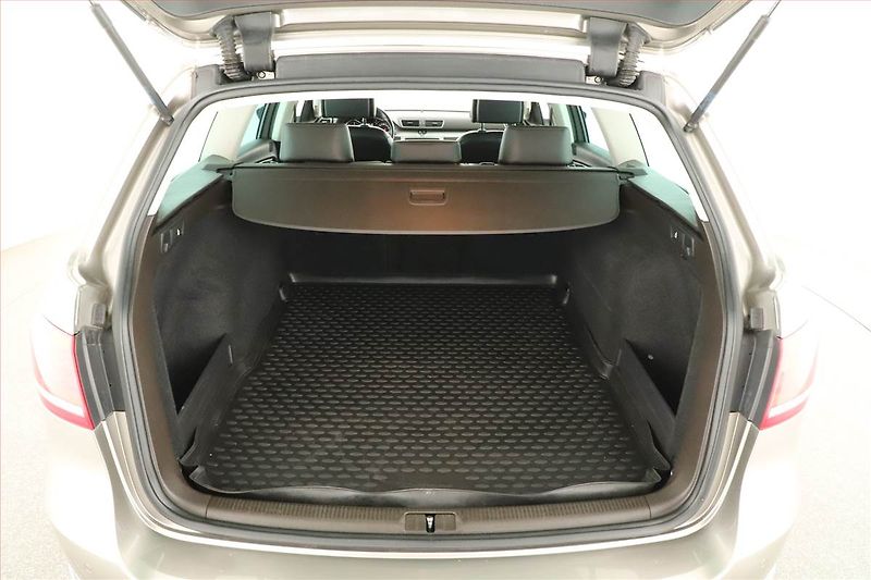 Volkswagen Passat (2014) Comfortline 2.0 TDI, 4X4 - fotka 13 z 14