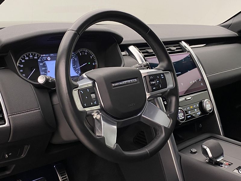Land Rover Discovery P360 R-DYNAMIC SE AWD AUT CZ - fotka 18 z 50
