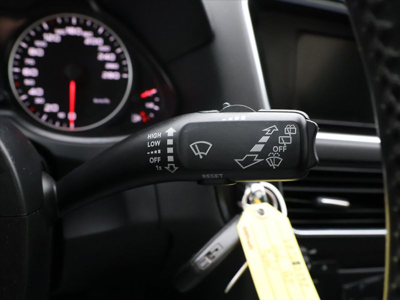 Audi Q5 2,0 TDI 125kW Quattro S-Tronic - fotka 19 z 31