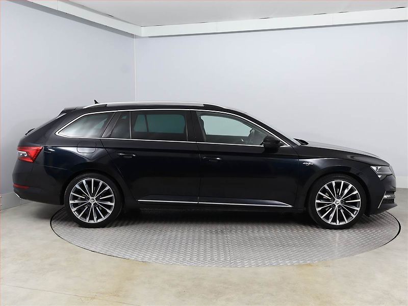 Škoda Superb (2021) Laurin&Klement 2.0 TDI - fotka 6 z 23