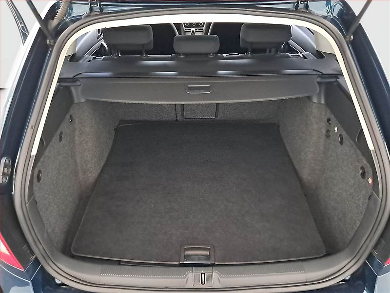 Škoda Octavia (2012) Ambition 1.6 TDI, Tempomat - fotka 14 z 16