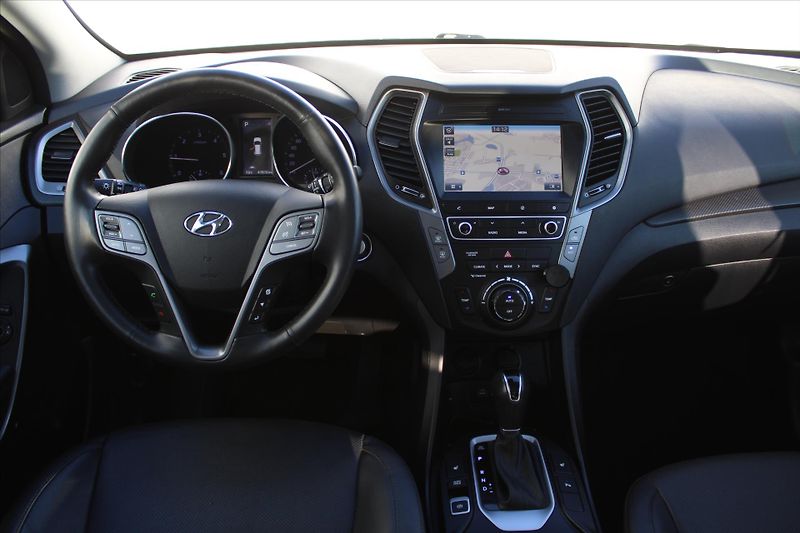 Hyundai Santa Fe 2.2 CRDI 147kW 4WD EXECUTIVE - fotka 13 z 27