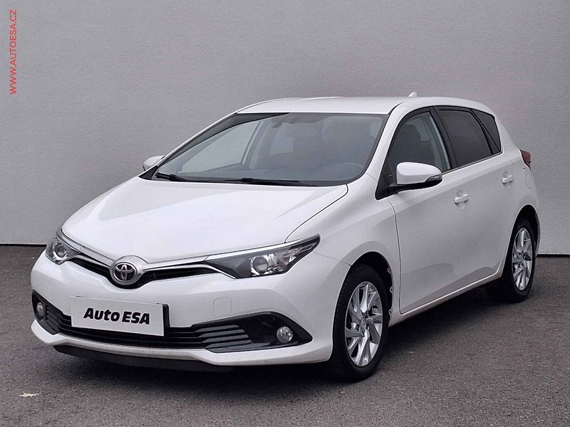 Toyota Auris (2016) 1.6 i, ČR, navi, autoAC - fotka 3 z 16