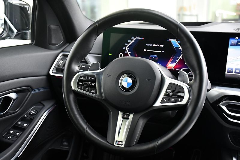 BMW Řada 3 320D xDrive M-SPORT ČR 1.M - fotka 6 z 47