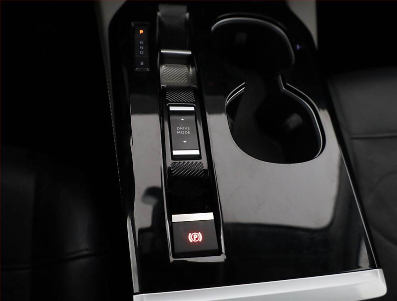Citroën C5 X (2022) Plug-in Hybrid 225 - fotka 13 z 23