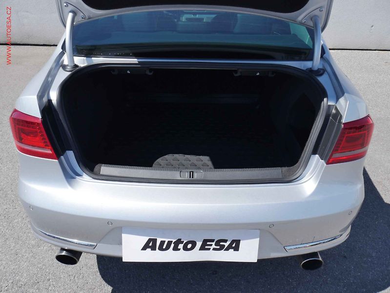 Volkswagen Passat (2012) 3.6 V6 4Motion, 1.maj,ČR - fotka 7 z 14