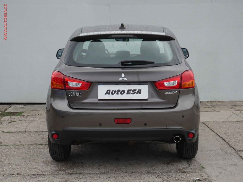 Mitsubishi ASX (2017) 1.6 MIVEC, ČR, AC, park.asist - fotka 5 z 14