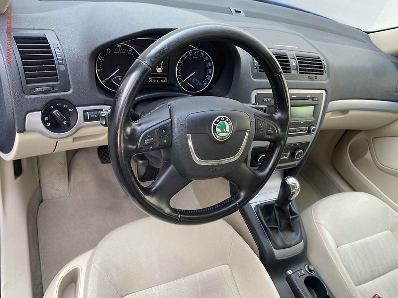 Škoda Octavia (2009) 1.4 TSi, 1.maj,ČR, AAC - fotka 12 z 15