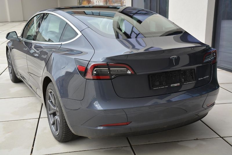 Tesla Model 3 LONG RANGE 4x4 1 MAJITEL - fotka 33 z 46