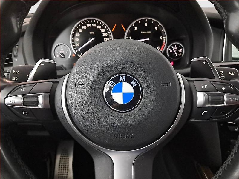 BMW X4 (2016) xDrive30d, 4X4, Automat - fotka 19 z 21