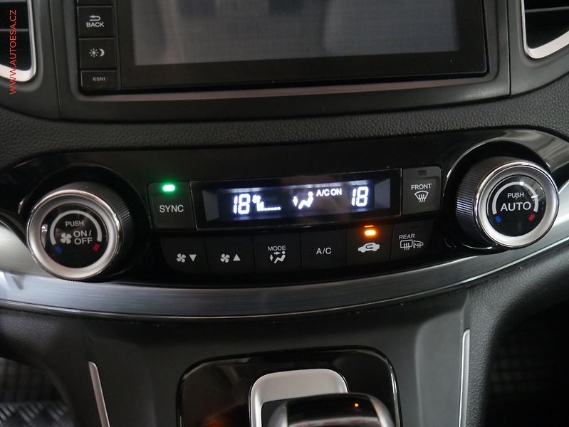 Honda CR-V (2017) 1.6 DTEC 4x4, 1.maj,ČR - fotka 17 z 25