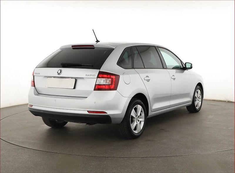 Škoda Rapid (2018) Spaceback 1.0 TSI, Serv.kniha - fotka 5 z 14