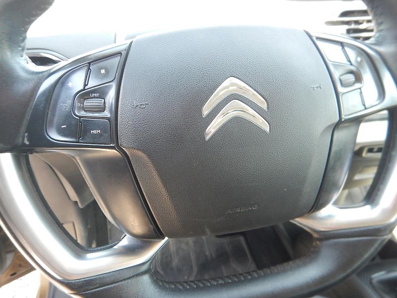 Citroën C4 Picasso 1.6i, 88 kW, DIGIKLIMA - fotka 20 z 27