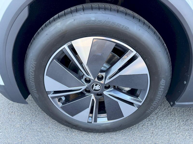 Škoda Elroq (2025) Premium Loft 50 55 kWh 125 kW - fotka 35 z 35
