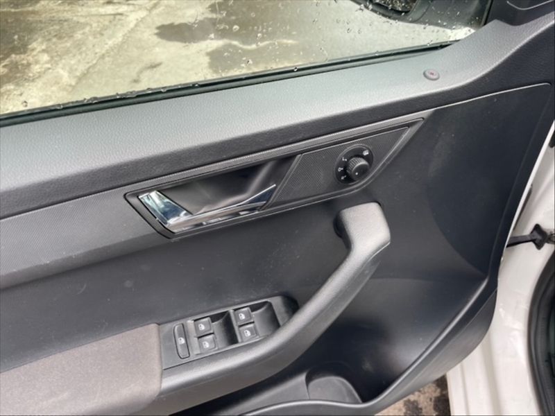 Škoda Fabia 1,0 TSI Ambition - fotka 11 z 11