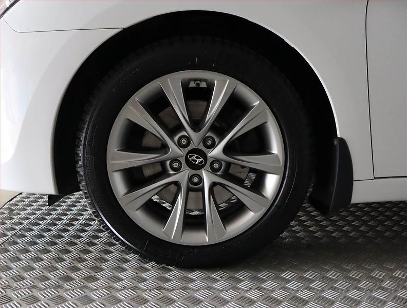 Hyundai i40 (2014) 1.7 CRDi, ČR,1.maj, Serv.kniha - fotka 15 z 21