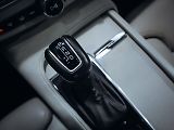 Volvo V90 D5 Momentum 173 kW AWD - náhled 15