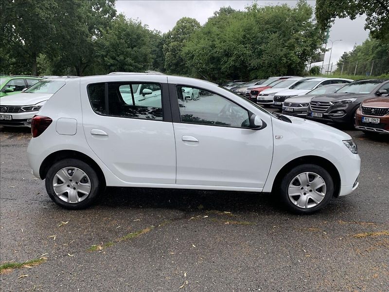 Dacia Sandero 1,0 SCe ČR,KLIMATIZACE - fotka 4 z 17