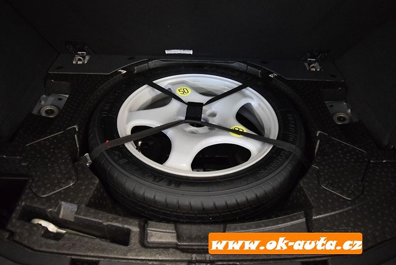 BMW X3 2.0d xDRIVE PRAV.SERVIS BMW - fotka 21 z 74