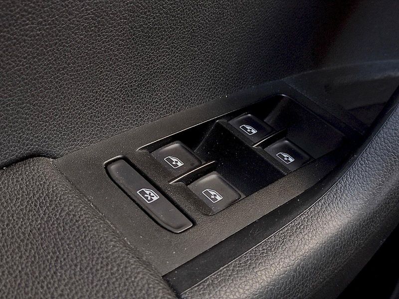Škoda Octavia (2017) combi Style 1,8 Tsi 132 Kw DSg - fotka 20 z 32