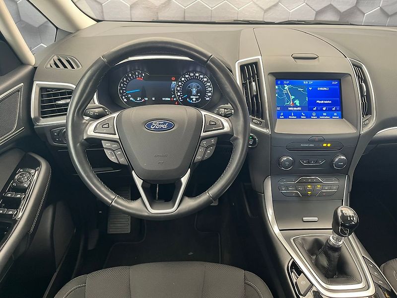 Ford S-MAX 2.0 EB Titanium mauál - fotka 8 z 51