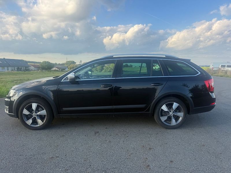 Škoda Octavia 2,0 TDI SCOUT 4X4 DSG TZ - fotka 3 z 18