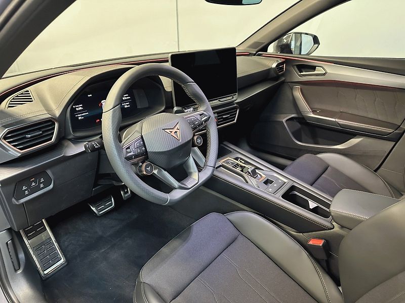Cupra Leon (2026) SP 2.0 TSI 204k 4WD DSG - fotka 11 z 24