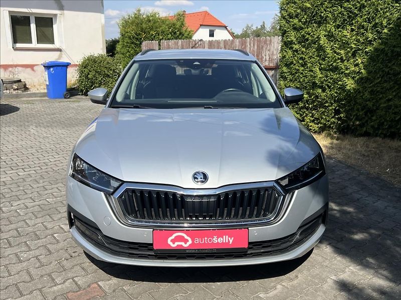 Škoda Octavia 2,0 TDi EXECUTIVE DSG - fotka 8 z 30