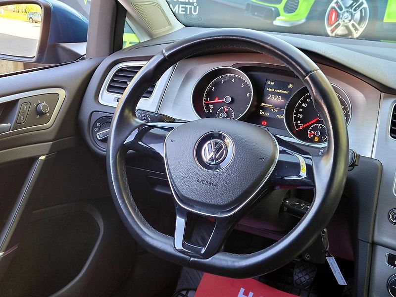 Volkswagen Golf CZ, VÝBAVA, SERV.KN.CEBIA      - fotka 44 z 74