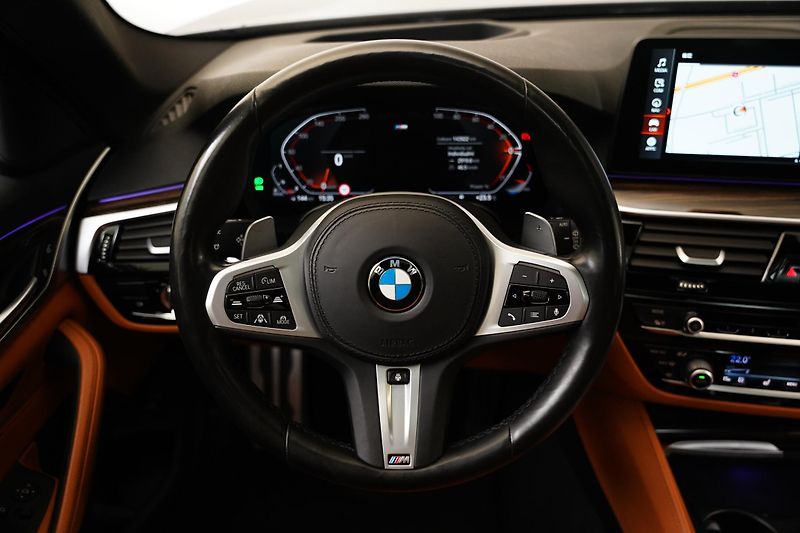 BMW Řada 5 - fotka 17 z 30
